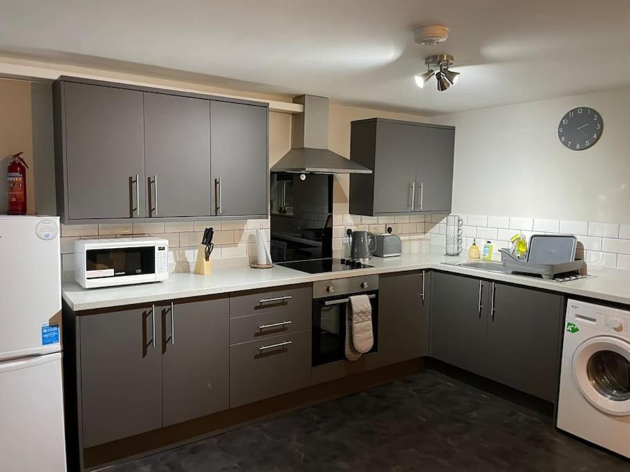 Maple House - 2 Bedroom House With Free Parking In Town By Shortstays4U King's Lynn Ngoại thất bức ảnh